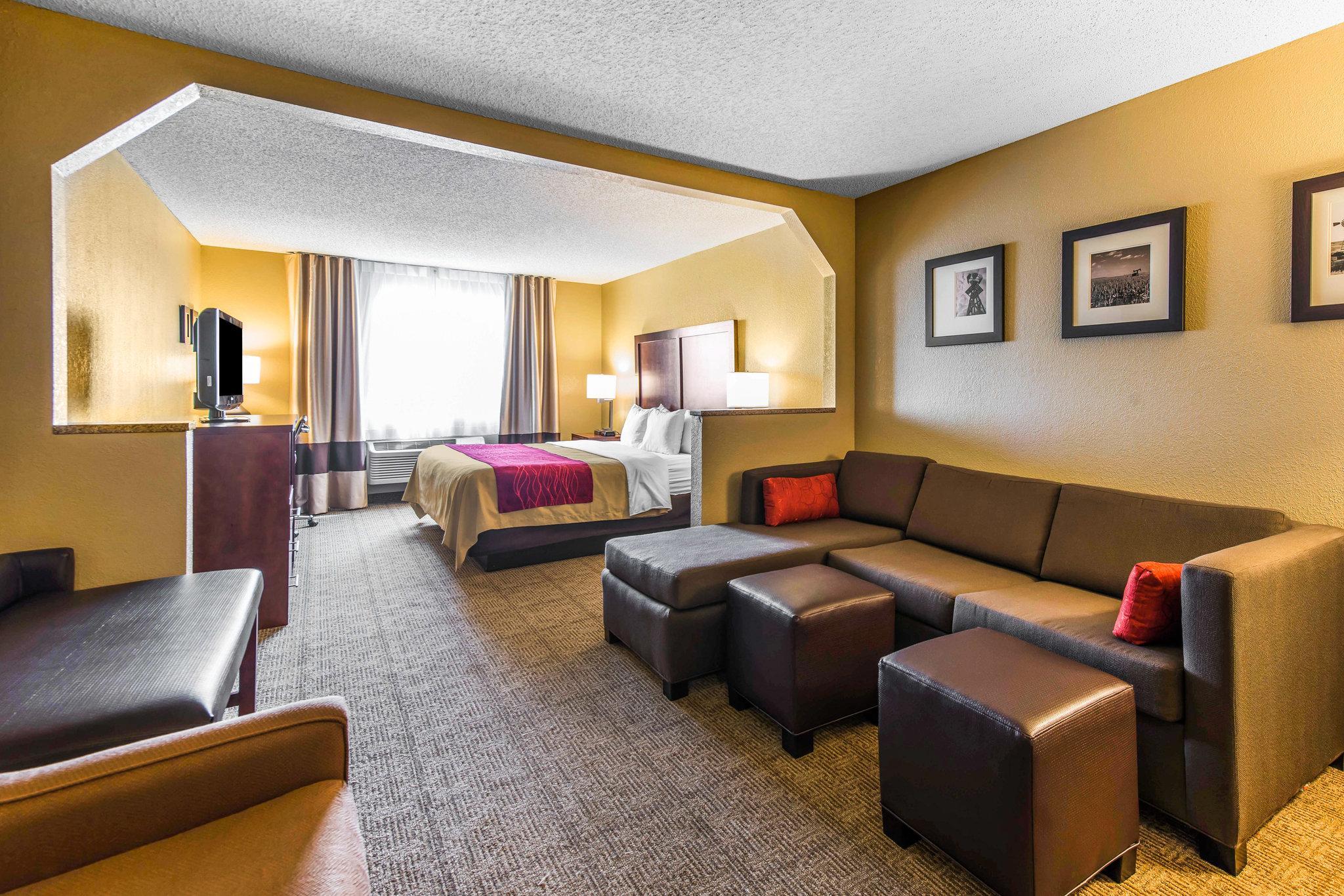 Comfort Inn & Suites Hays I-70 Exterior foto