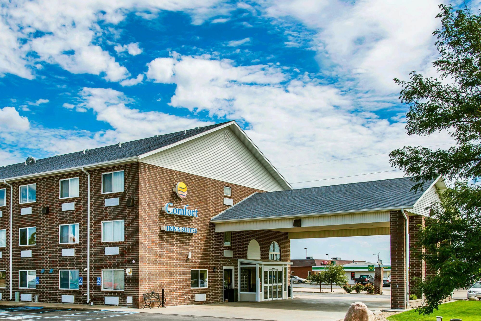 Comfort Inn & Suites Hays I-70 Exterior foto